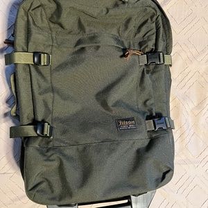 Filson Dryden 2-Wheel Carry-On Bag, Otter Green